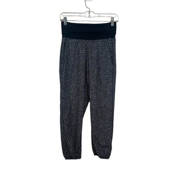 Lululemon Om Pant Freckle Flower Black White - Picture 1 of 5
